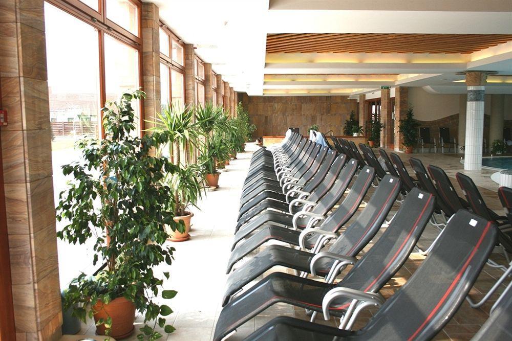 Aquarell Hotel Cegléd Εξωτερικό φωτογραφία