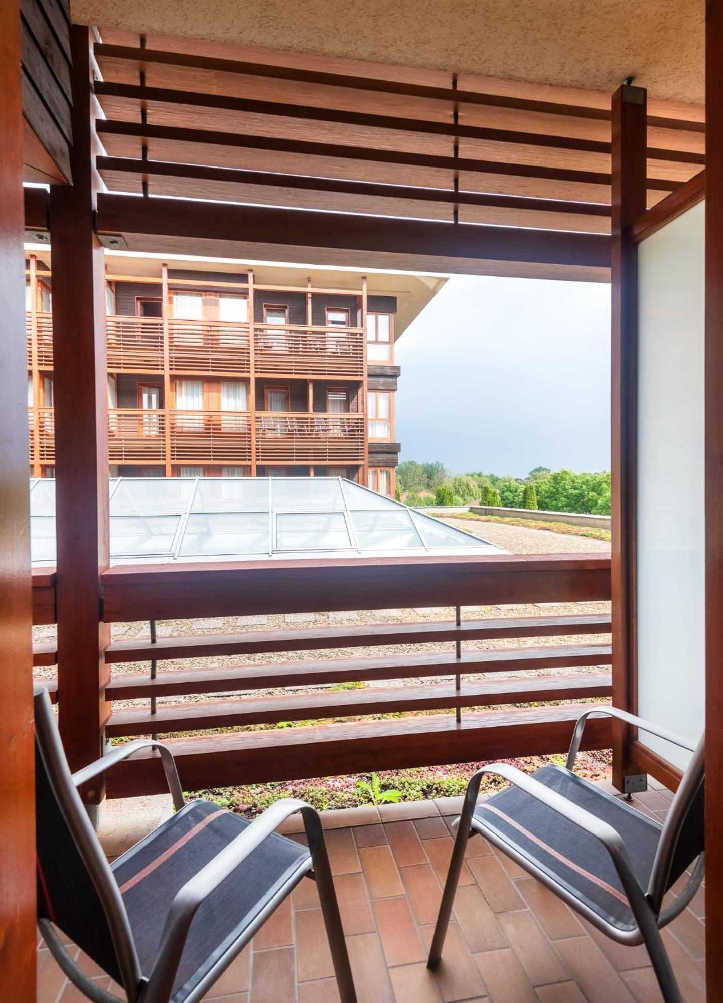 Aquarell Hotel Cegléd Εξωτερικό φωτογραφία