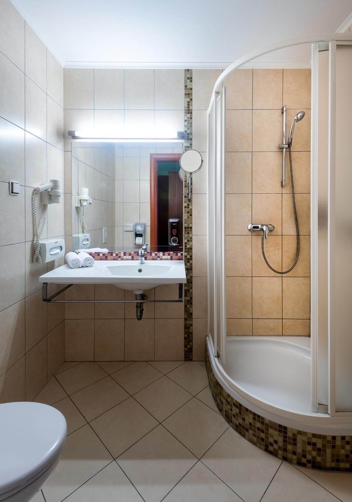 Aquarell Hotel Cegléd Εξωτερικό φωτογραφία