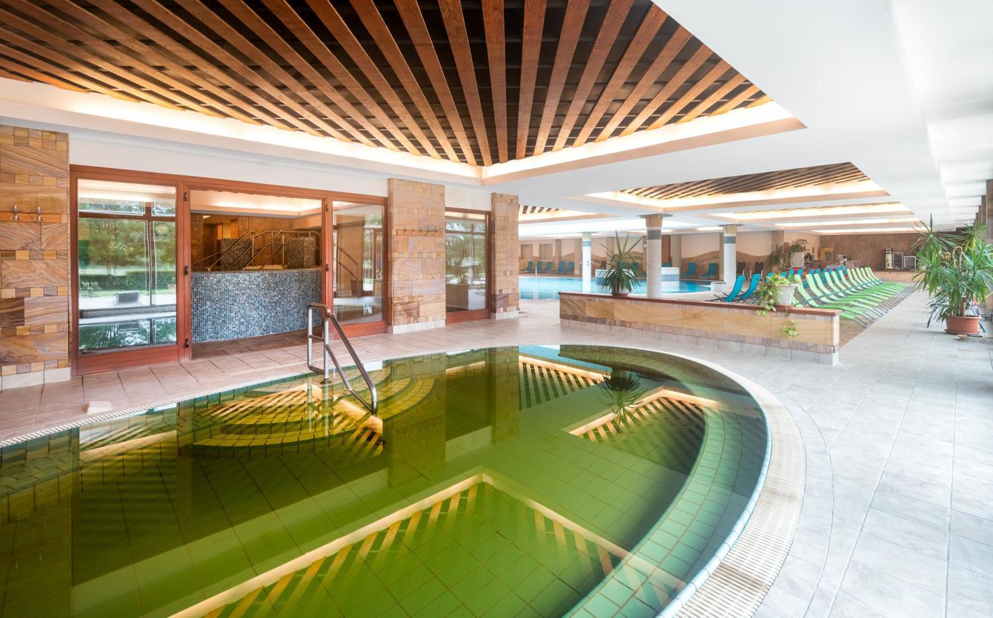 Aquarell Hotel Cegléd Εξωτερικό φωτογραφία