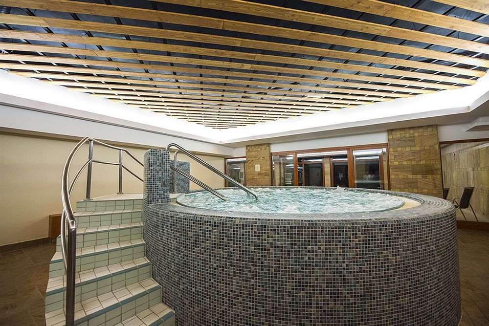 Aquarell Hotel Cegléd Εξωτερικό φωτογραφία